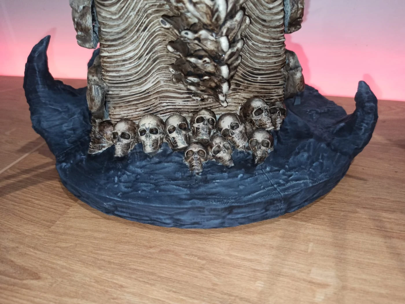 Estatueta colecionável impressa em resina 3D — fotografia 4