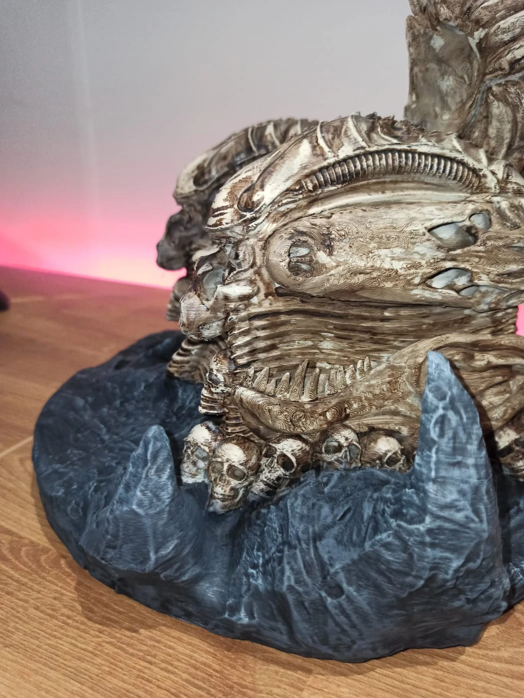 Estatueta colecionável impressa em resina 3D — fotografia 6