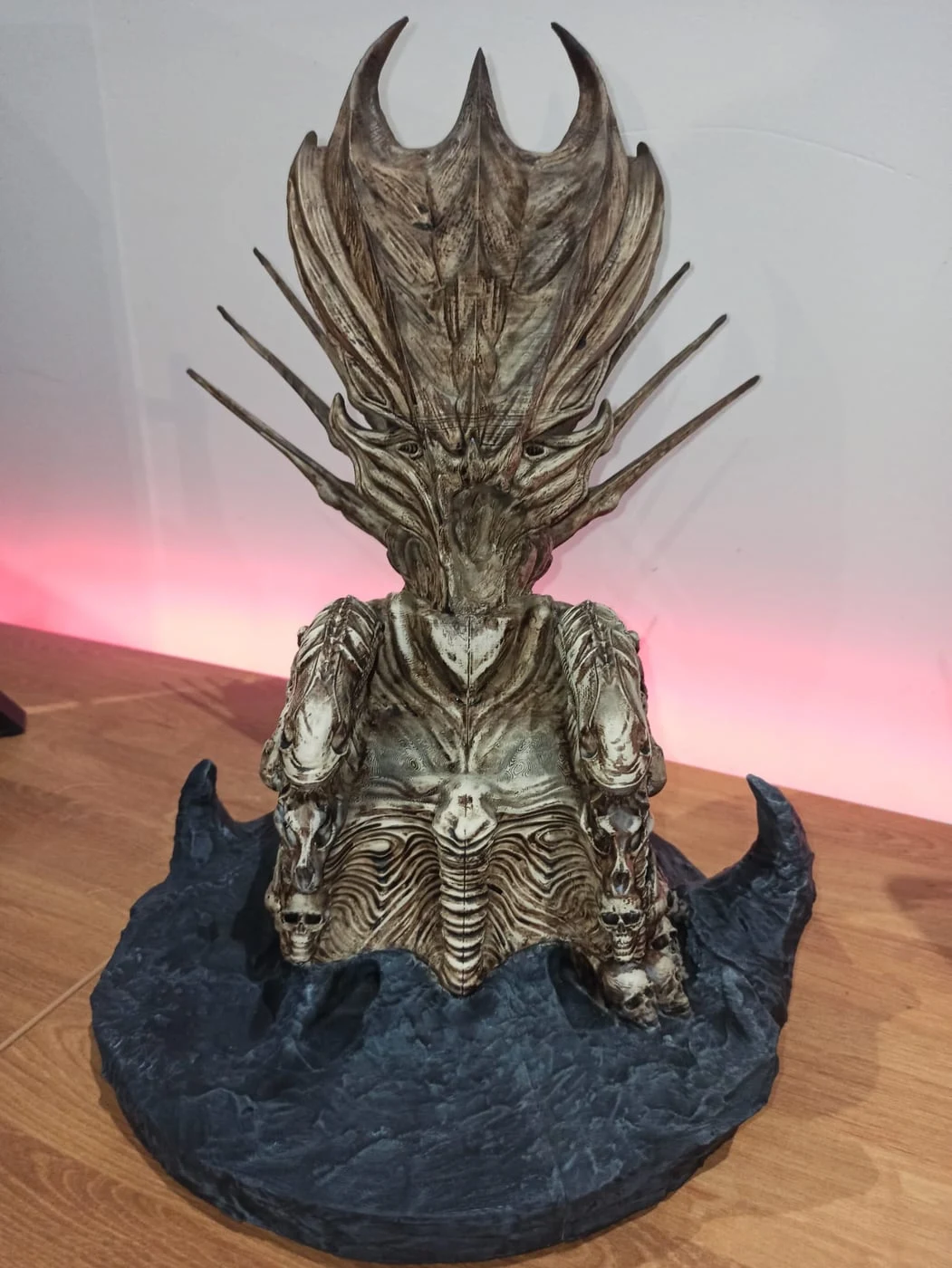 Estatueta colecionável impressa em resina 3D — fotografia 17