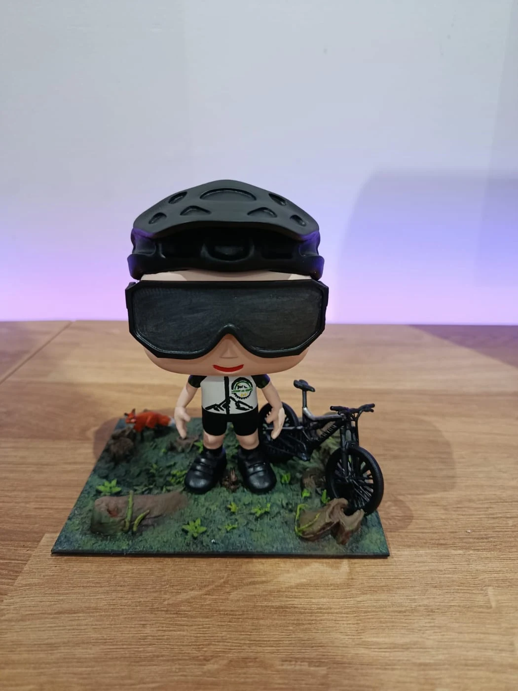 Figura mini-eu estilo Funko impressa em resina 3D