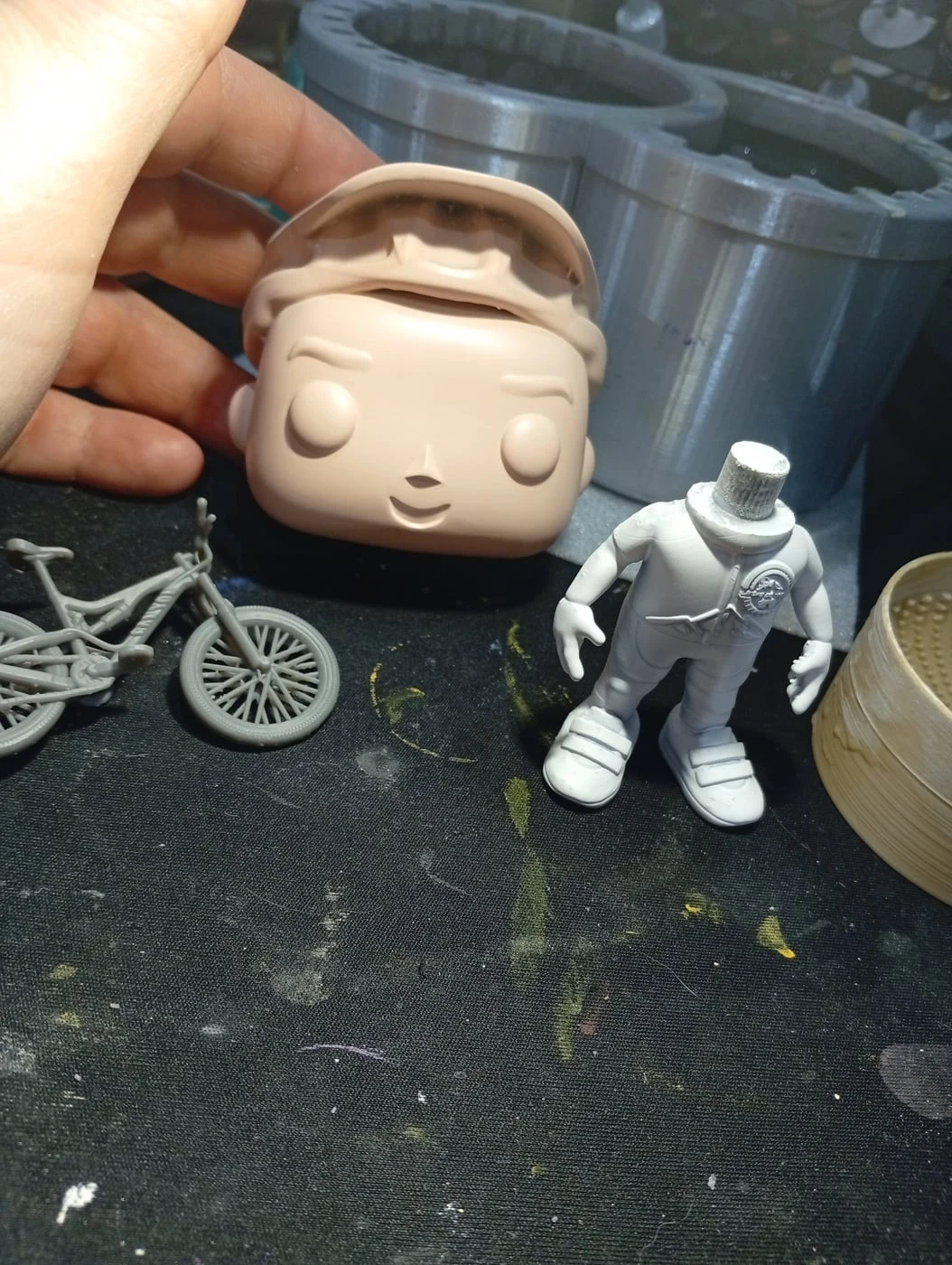 Figura mini-eu estilo Funko impressa em resina 3D — processo 4