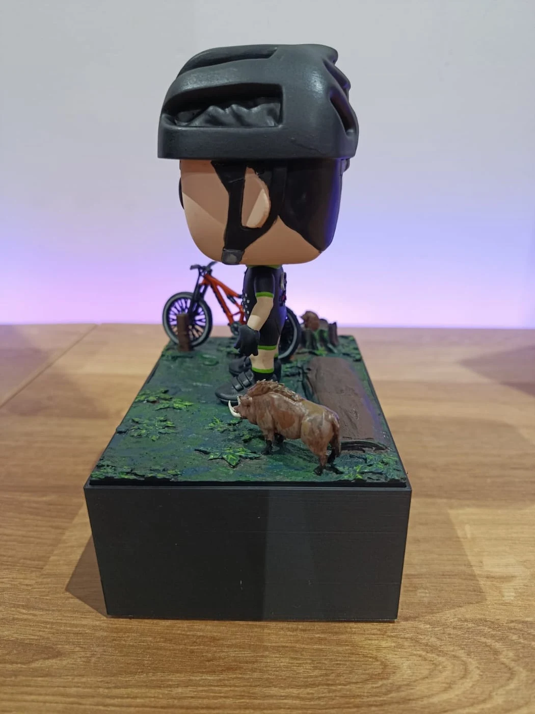Figura mini-eu estilo Funko impressa em resina 3D — fotografia 6