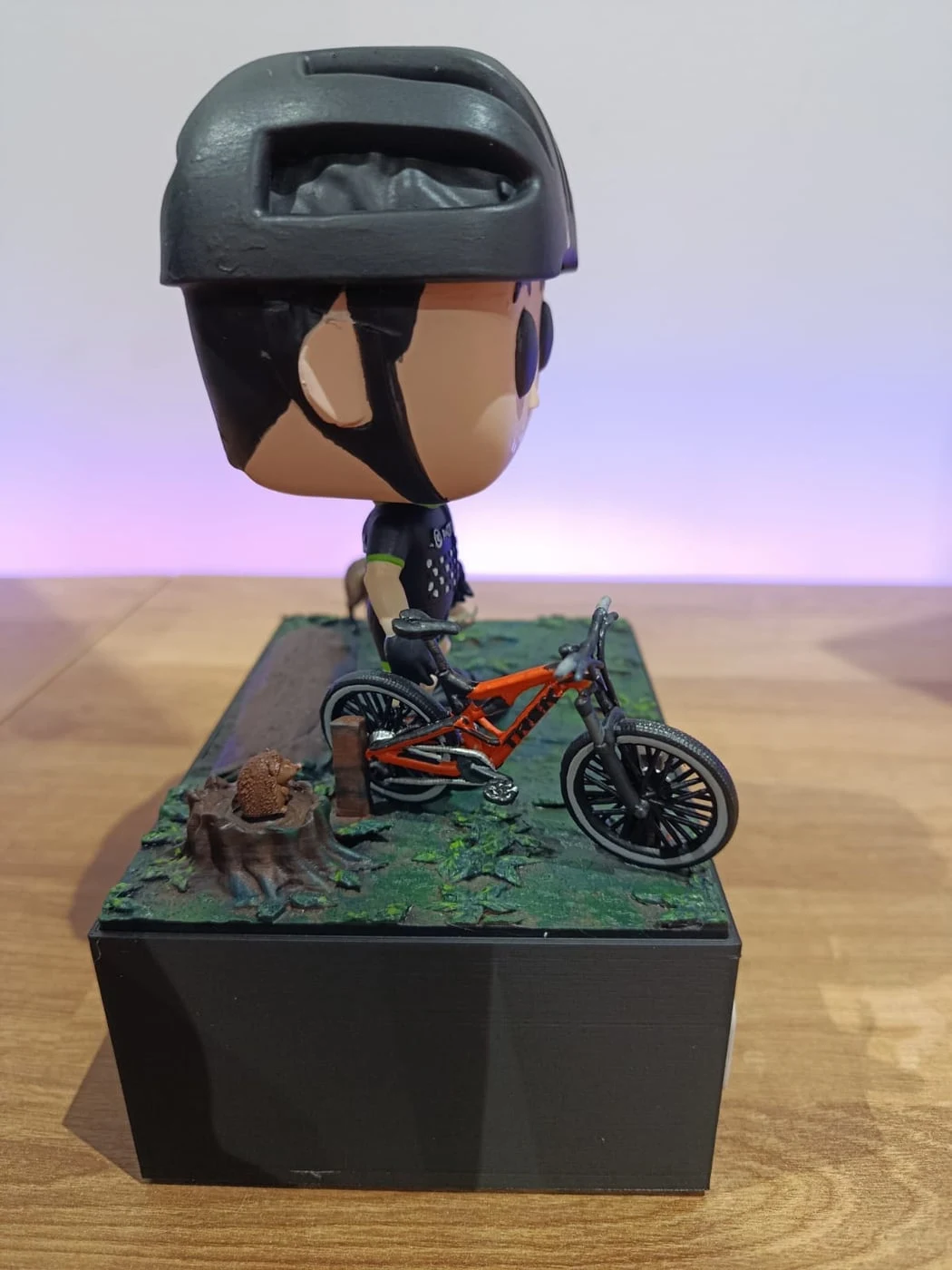 Figura mini-eu estilo Funko impressa em resina 3D — fotografia 8