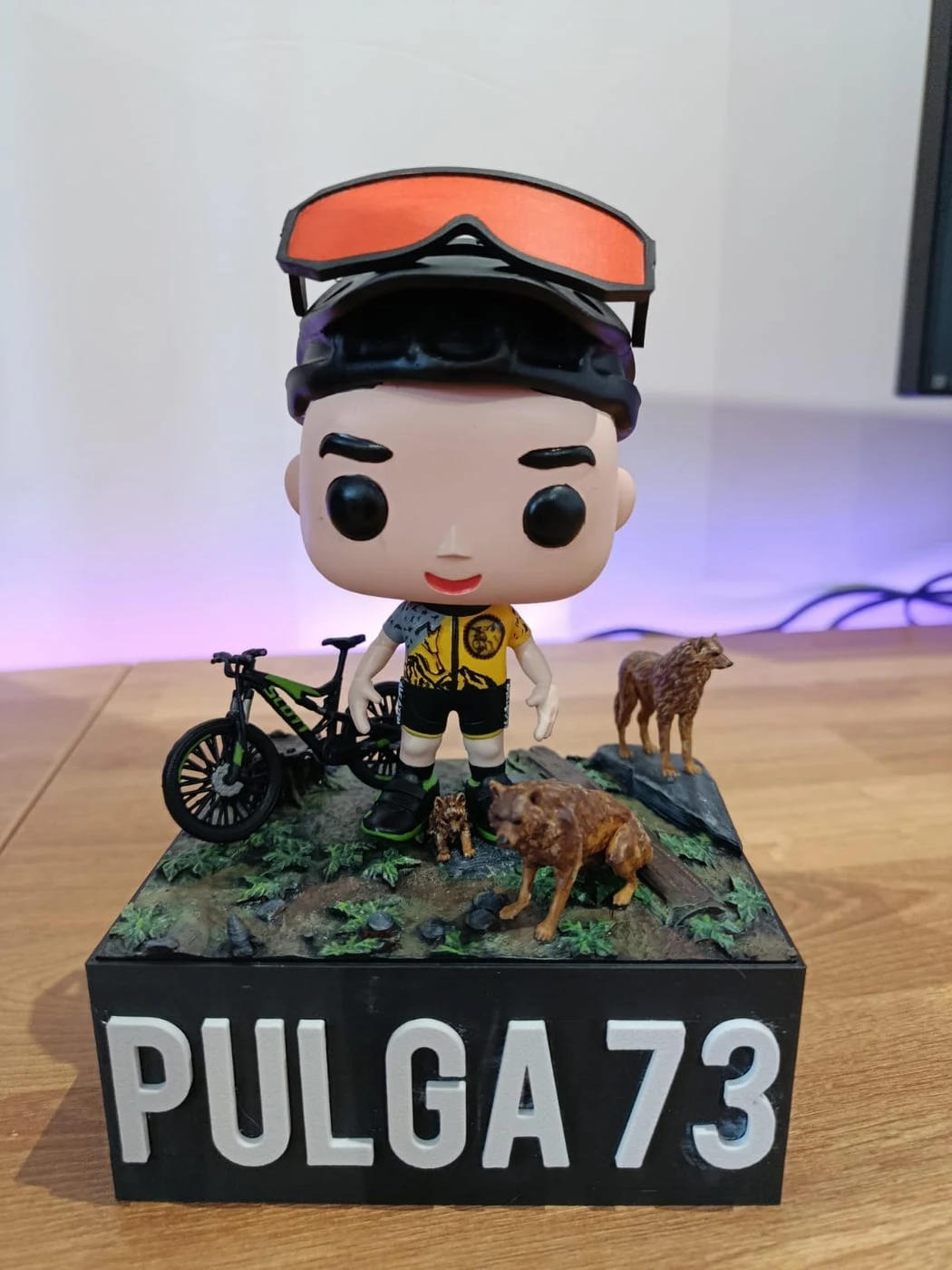 Figura mini-eu estilo Funko impressa em resina 3D