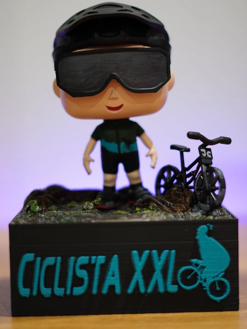 Figura mini-eu estilo Funko impressa em resina 3D