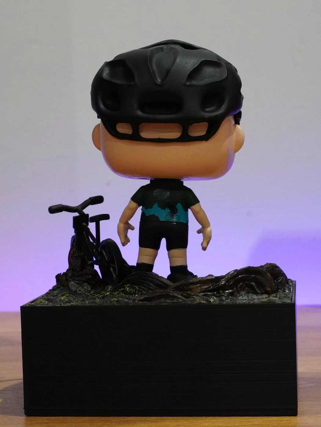 Figura mini-eu estilo Funko impressa em resina 3D — fotografia 2