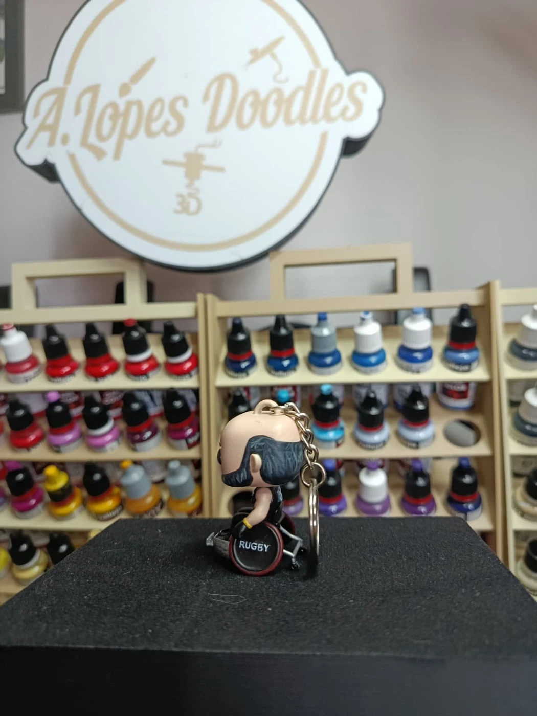 Figura mini-eu estilo Funko impressa em resina 3D — fotografia 1