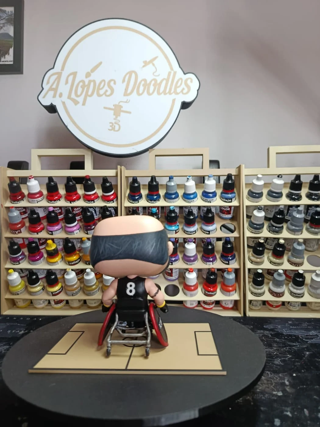 Figura mini-eu estilo Funko impressa em resina 3D — fotografia 3