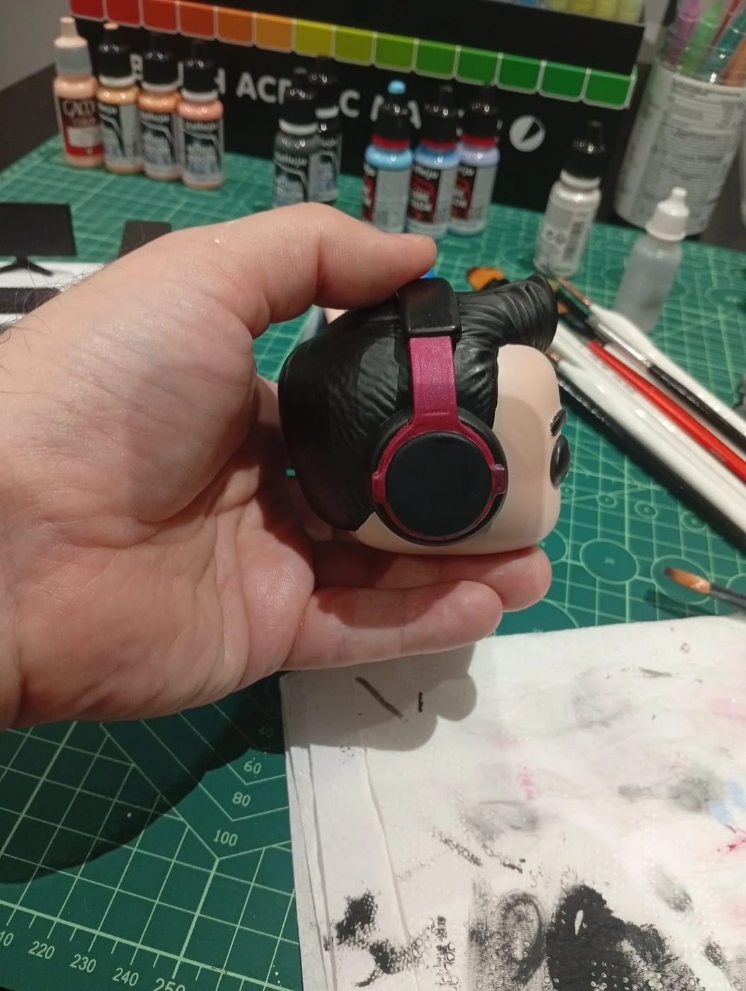 Figura mini-eu estilo Funko impressa em resina 3D — processo 5