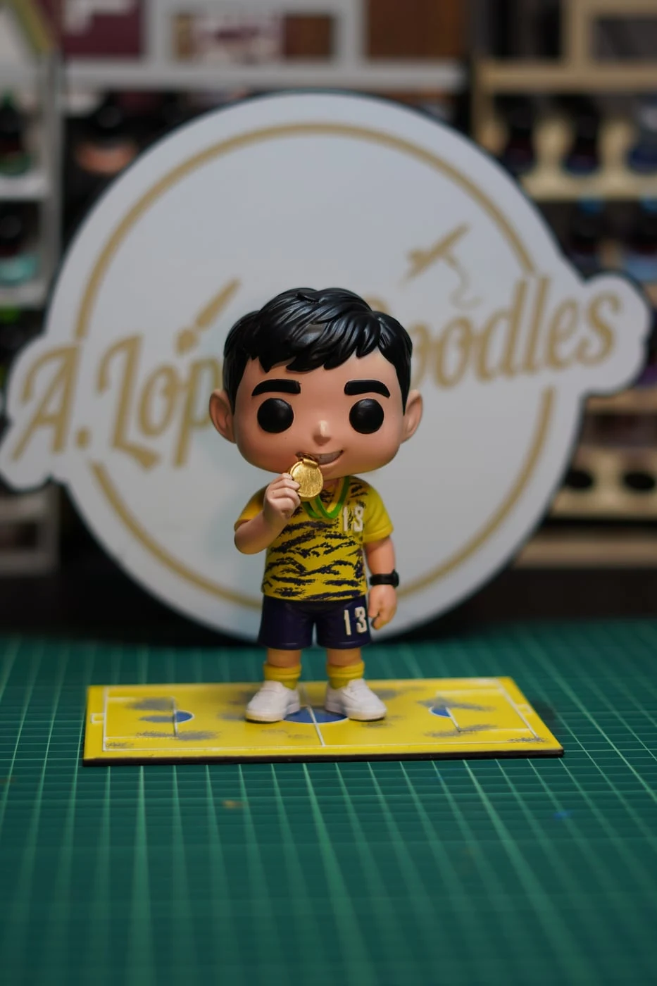 Figura mini-eu estilo Funko impressa em resina 3D