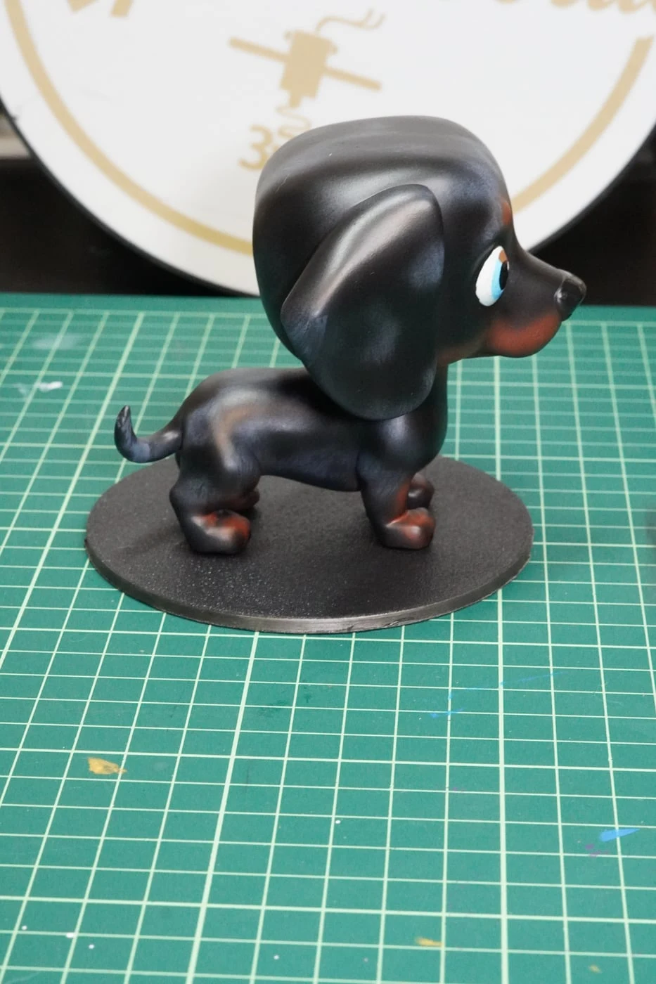 Figura mini-eu estilo Funko impressa em resina 3D — fotografia 3