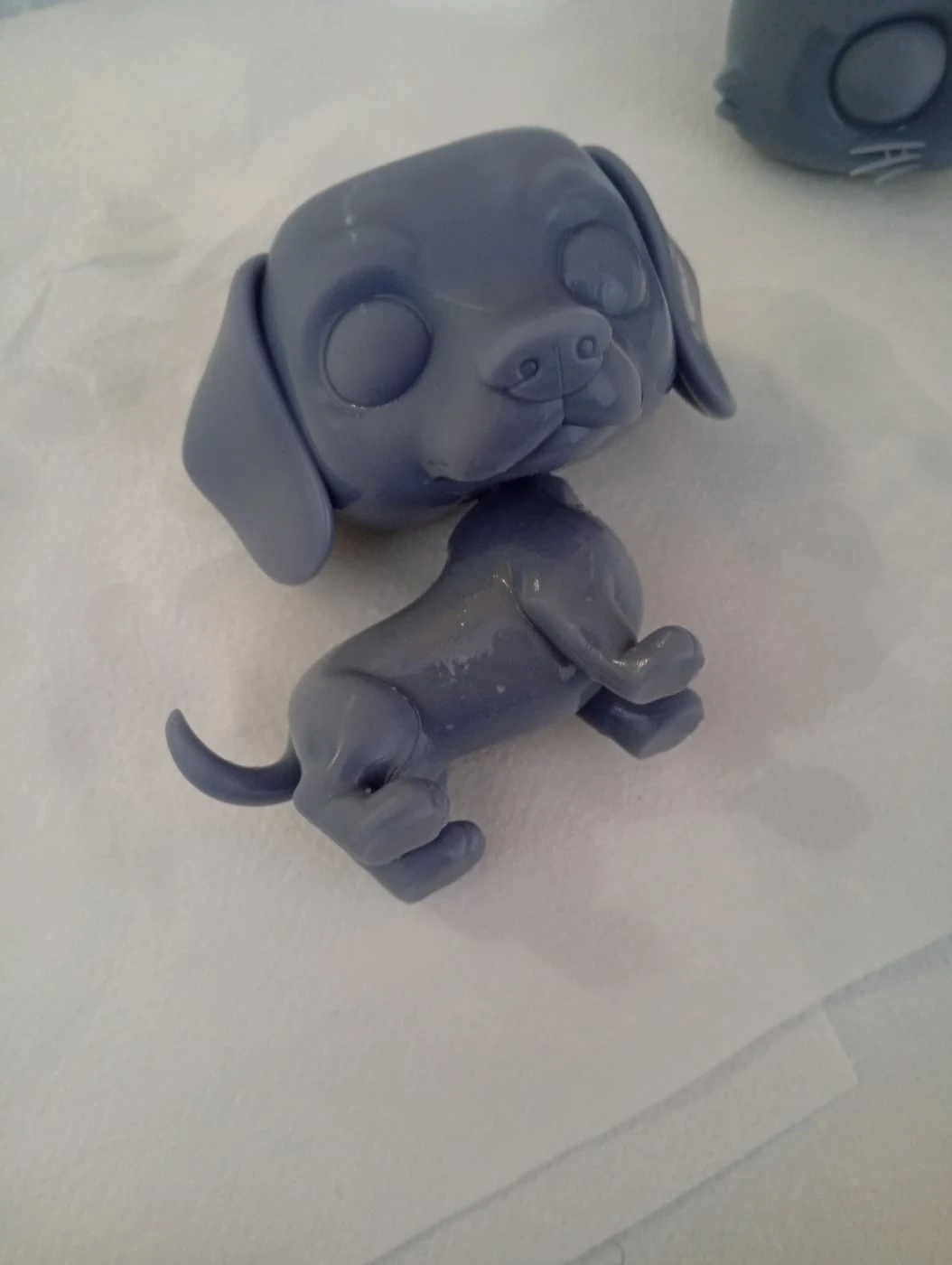 Figura mini-eu estilo Funko impressa em resina 3D — processo 1