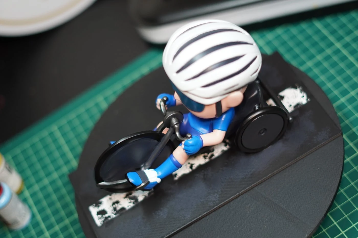 Figura mini-eu estilo Funko impressa em resina 3D — fotografia 2