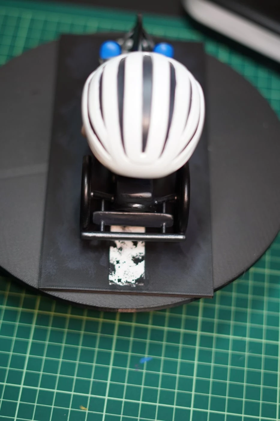 Figura mini-eu estilo Funko impressa em resina 3D — fotografia 4
