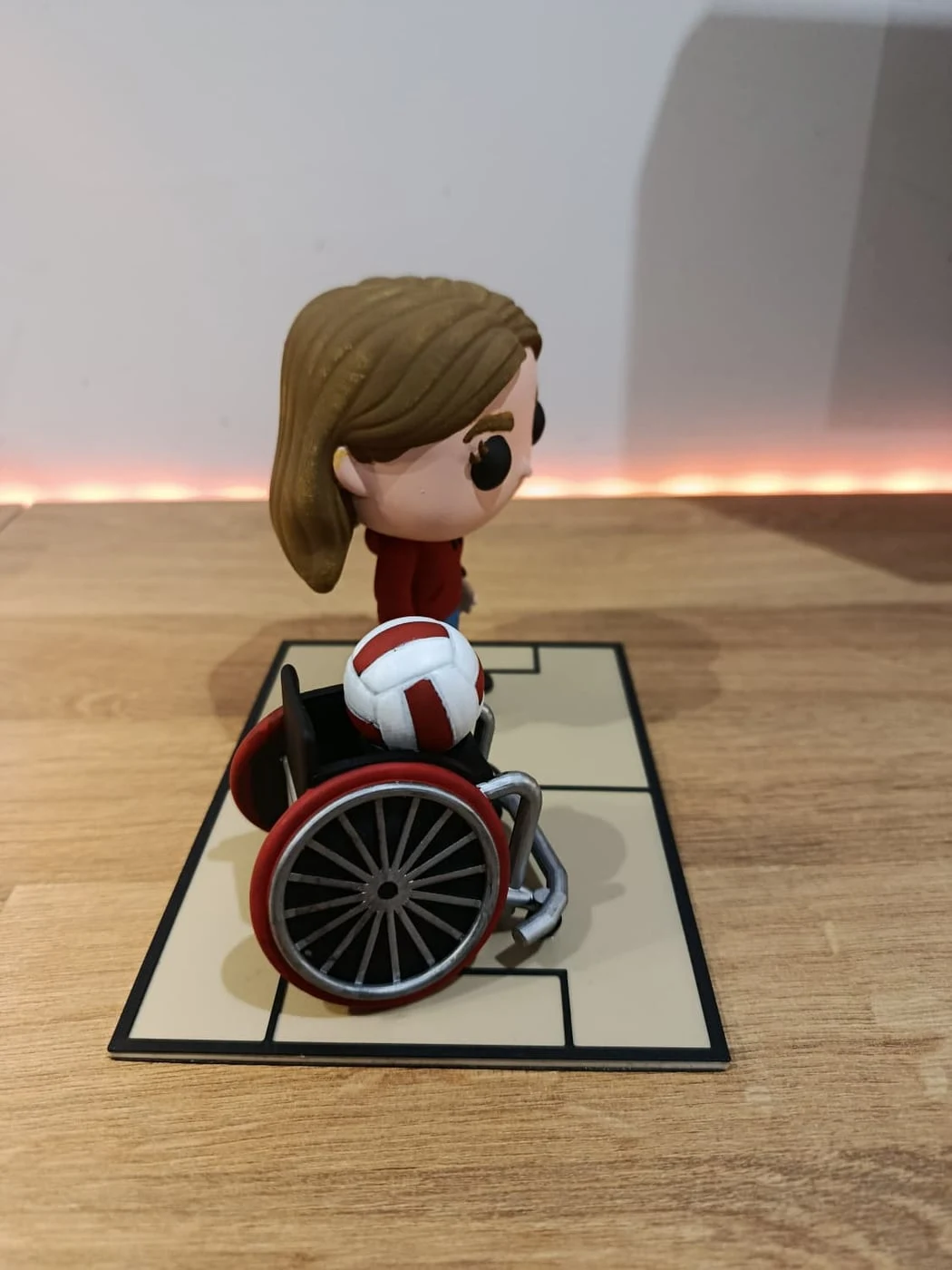 Figura mini-eu estilo Funko impressa em resina 3D — fotografia 1