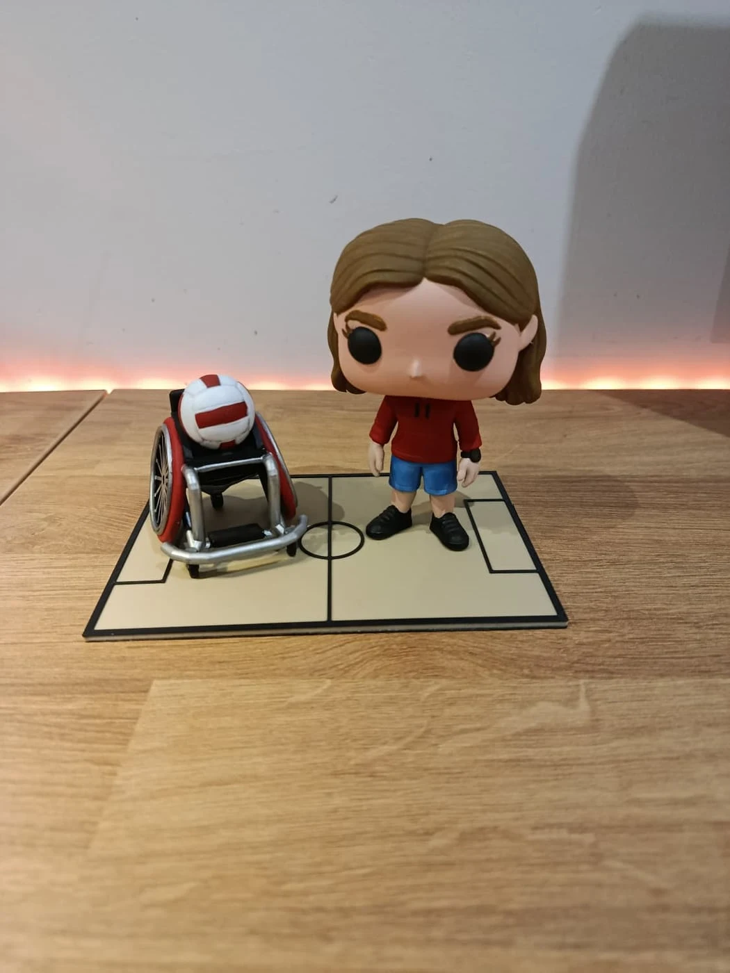 Figura mini-eu estilo Funko impressa em resina 3D — fotografia 2