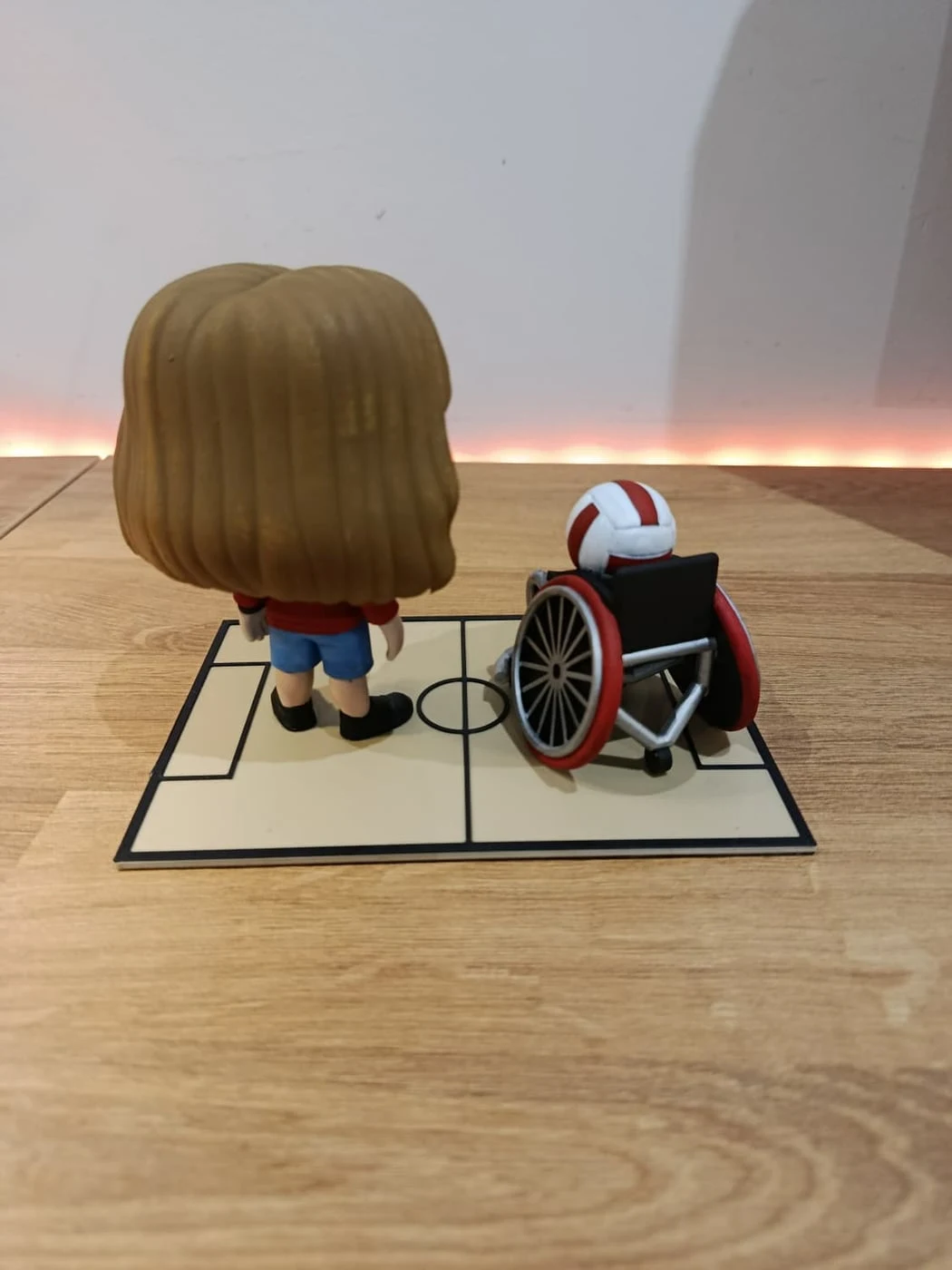 Figura mini-eu estilo Funko impressa em resina 3D — fotografia 3