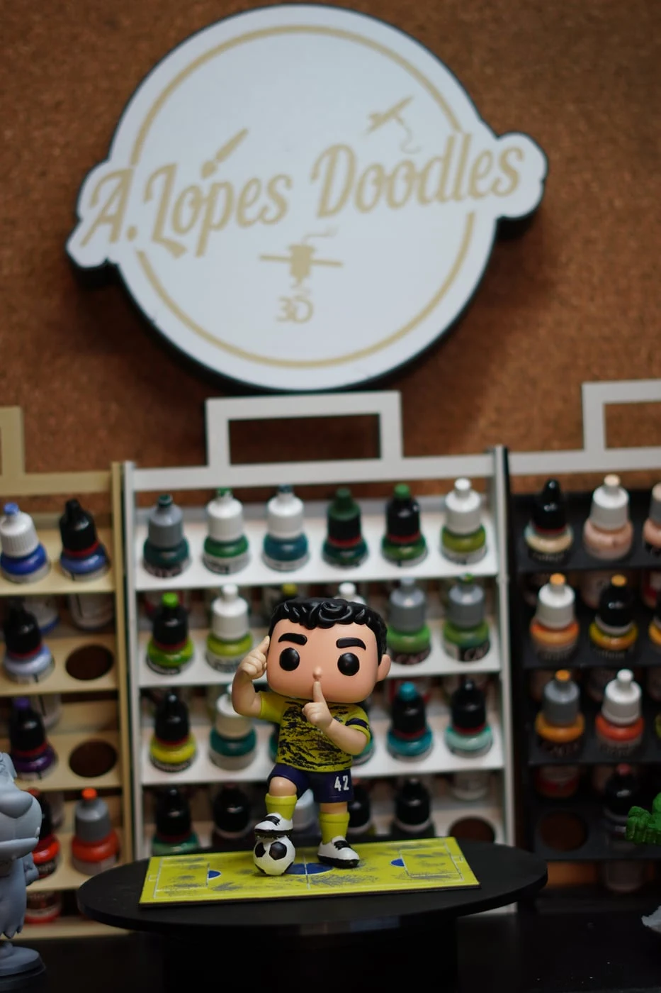 Figura mini-eu estilo Funko impressa em resina 3D