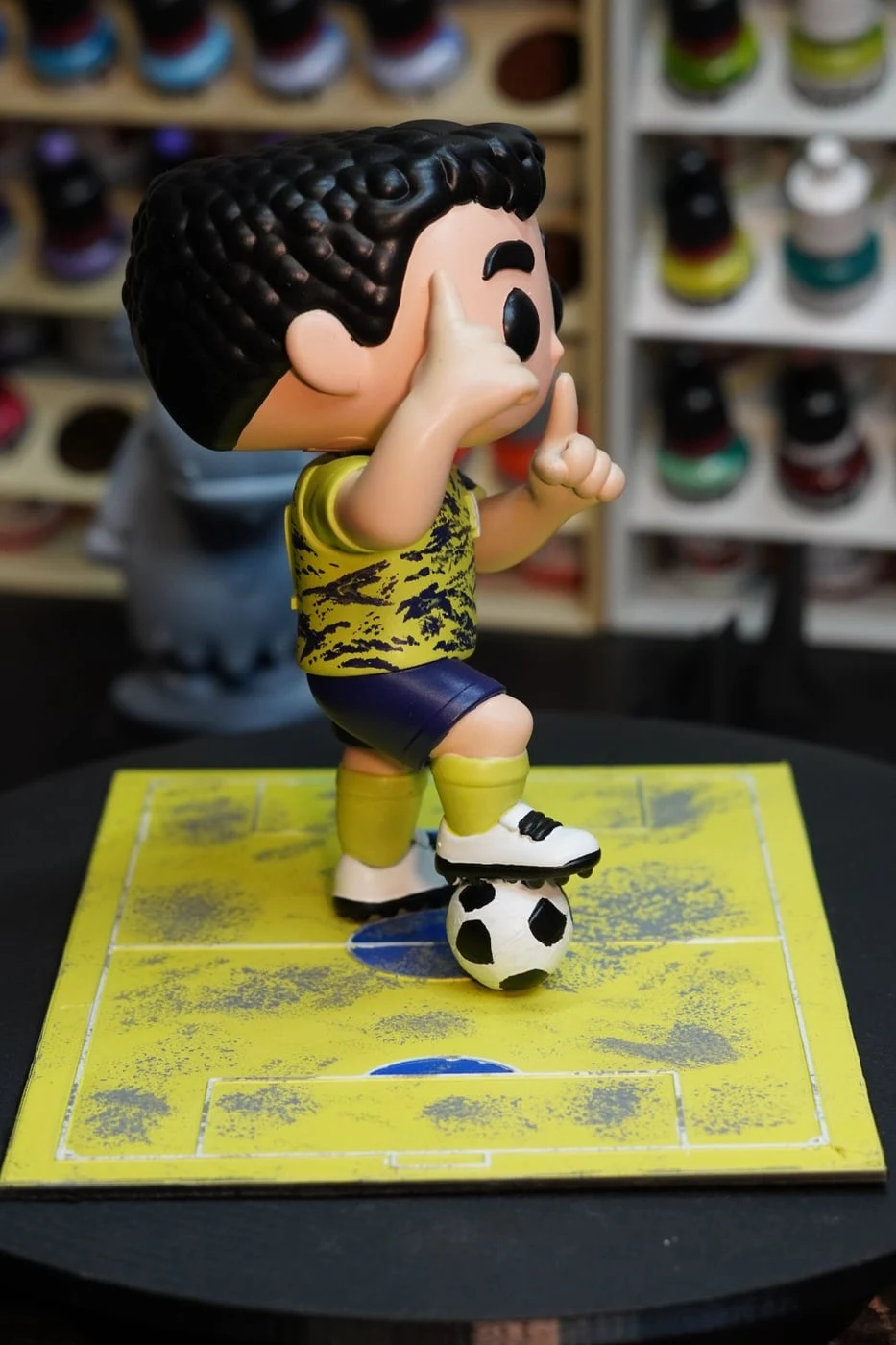 Figura mini-eu estilo Funko impressa em resina 3D — fotografia 3